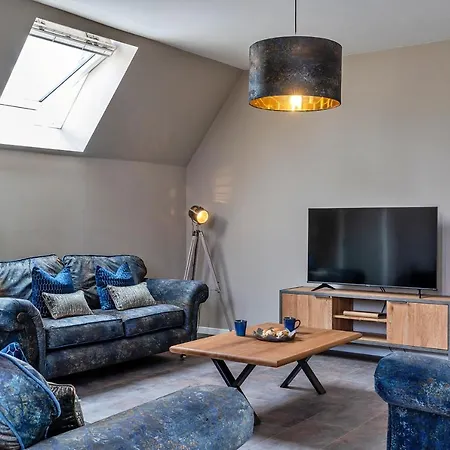 Finest Retreats - House *